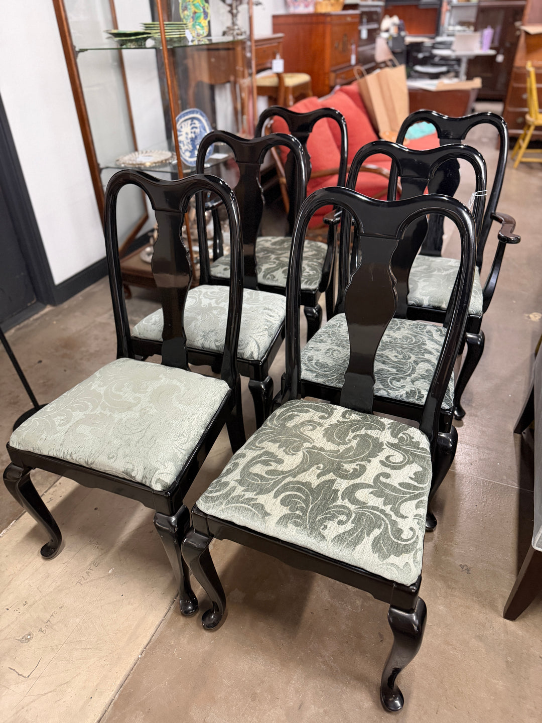 Set of 6 Chairs (2 Armchairs + 4 Armless Chairs)