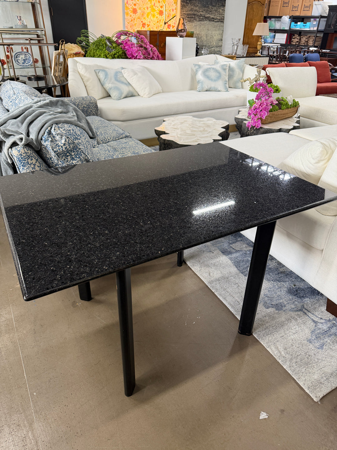 Square Knoll Table