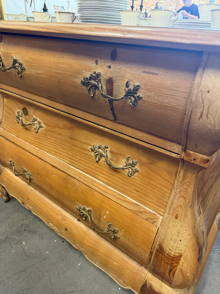 Set of 2 Pine Chest of Drawers