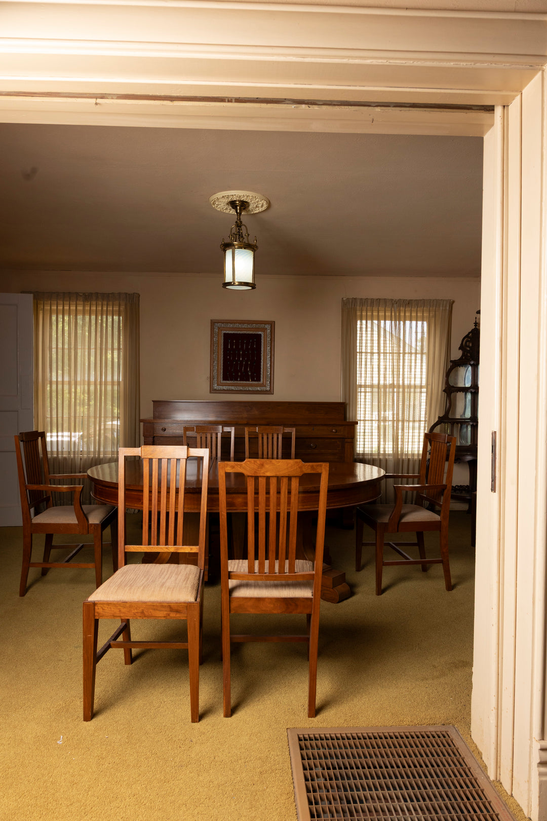 Stickley Style Vintage Round Dining Table with Matching Chairs and 3 Leaves *Local Pickup Available in Honey Grove, TX*