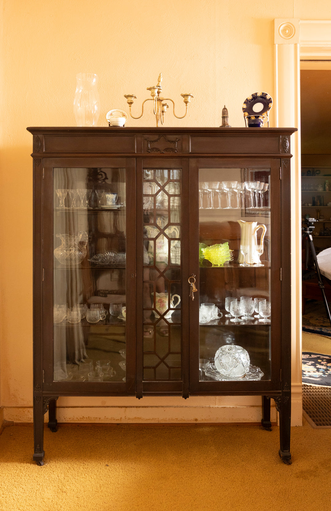 Antique Glass Display Mahogany Cabinet – Mahogany *Local Pickup Available in Honey Grove, TX*