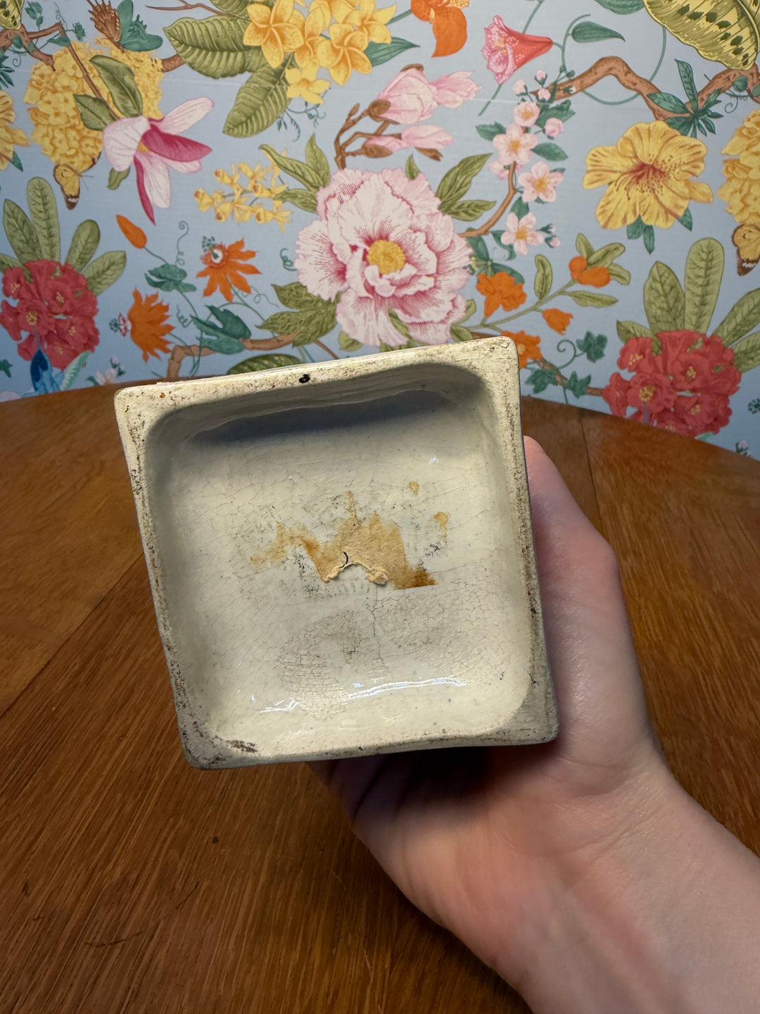 Antique Staffordshire Old Lady Sitting