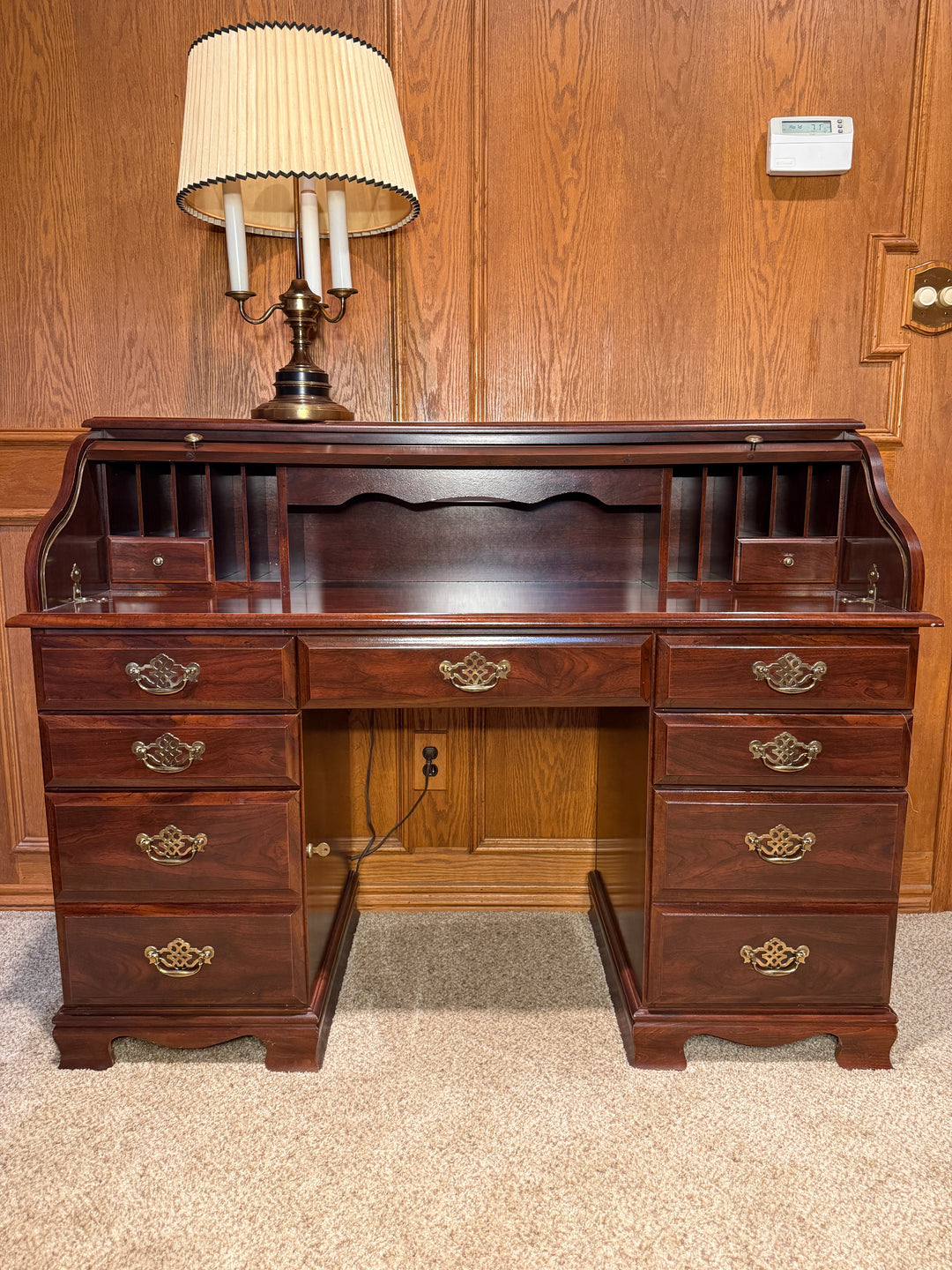 Vintage Mahogany Roll‑Top Desk — 9‑Drawer