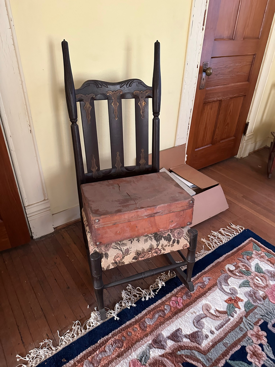 Group Discounted Rate: Chairs + Umbrella Holder