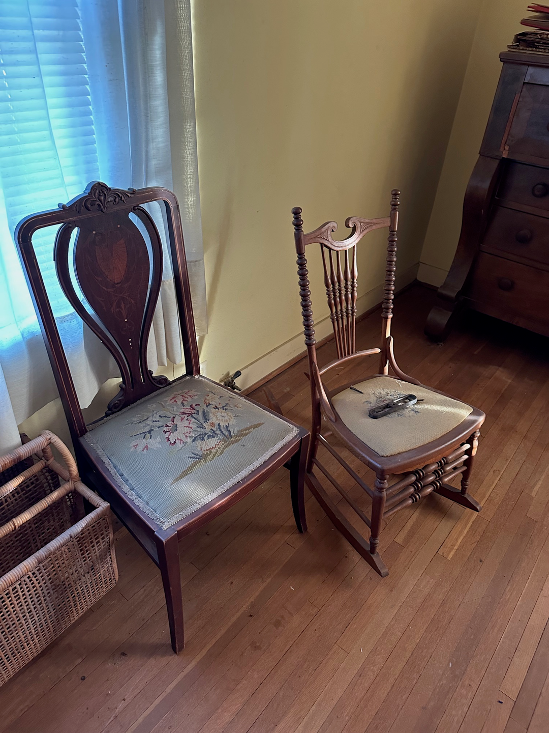 Group Discounted Rate: Chairs + Umbrella Holder