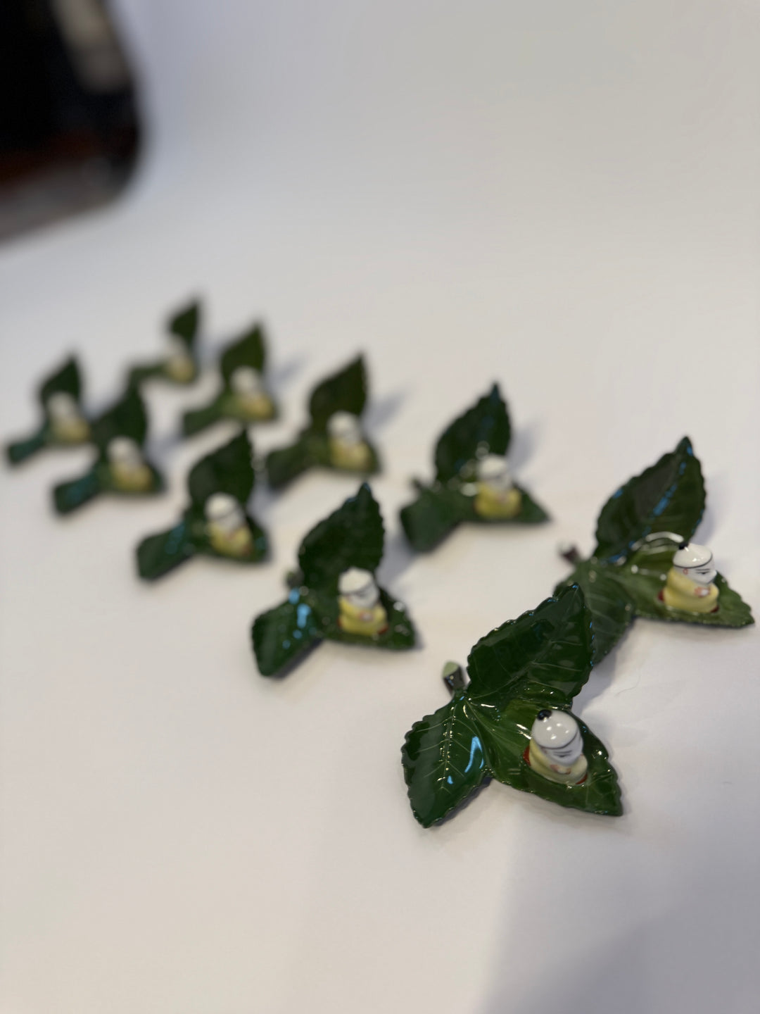 Herend Asian Man on Leaf Name Card Holders (10)