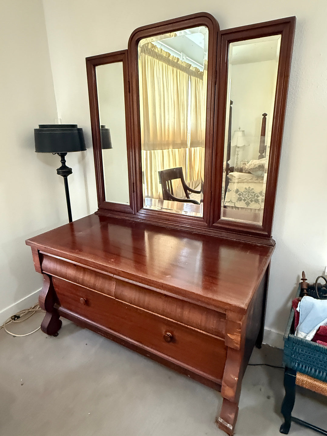 Antique Solid Mahogany Tri-Fold Mirror Imperial Dresser *Local Pickup Available in Honey Grove, TX*