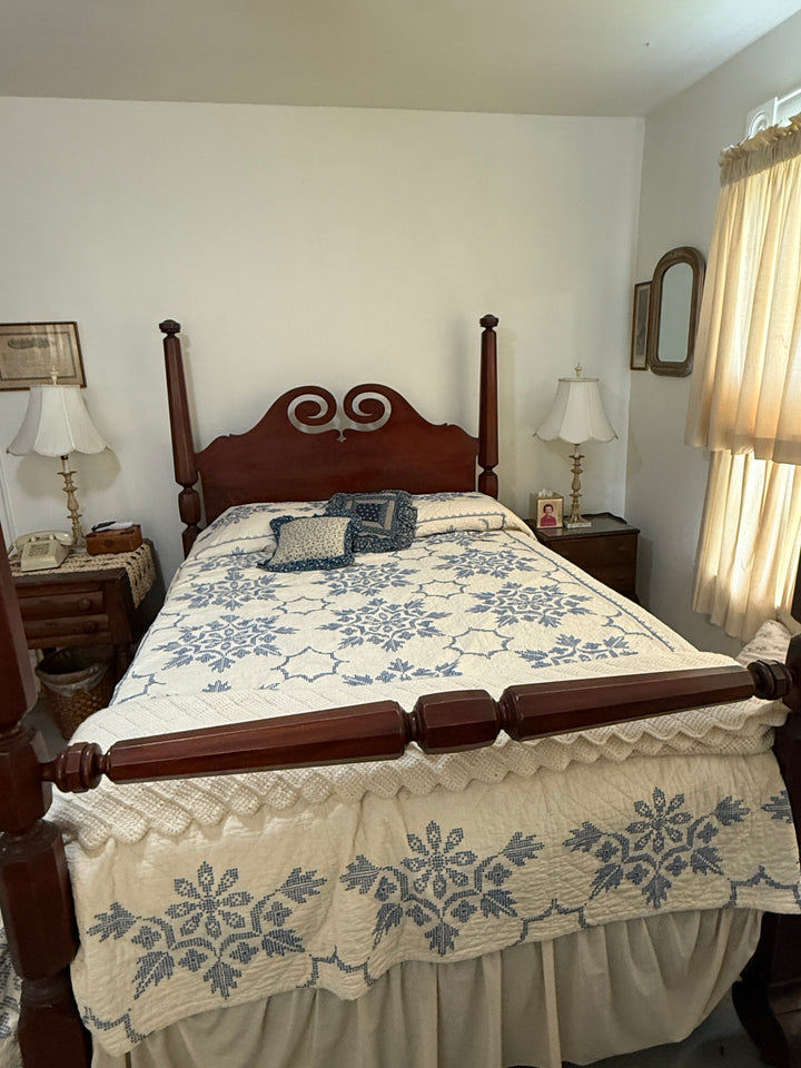 Antique Four-Poster Full-Size Bed – Solid Mahogany *Local Pickup Available in Honey Grove, TX*