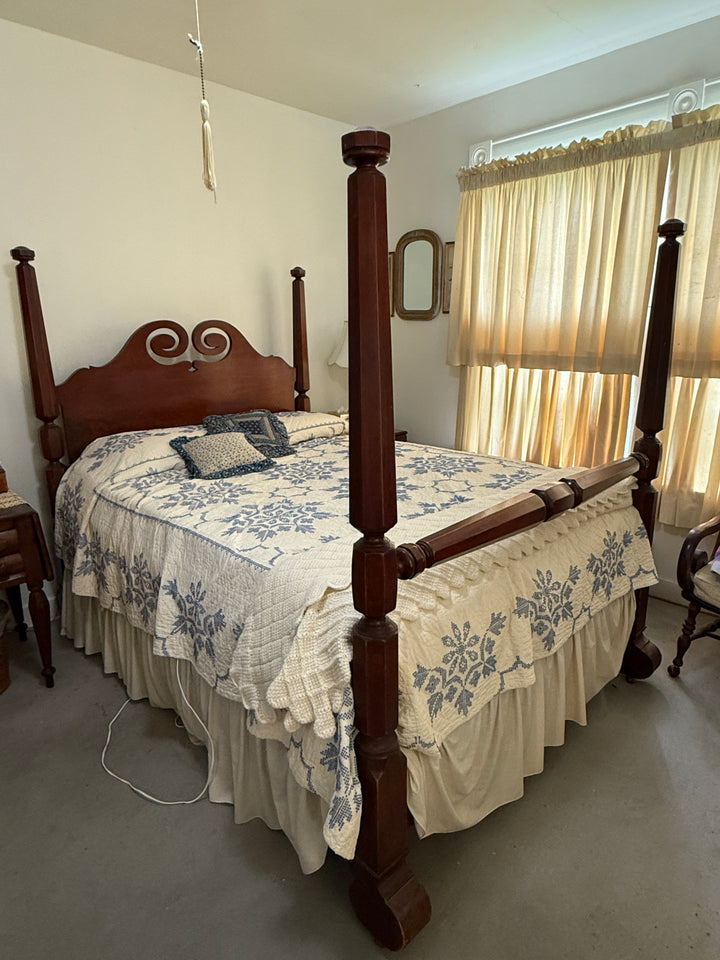 Antique Four-Poster Full-Size Bed – Solid Mahogany *Local Pickup Available in Honey Grove, TX*