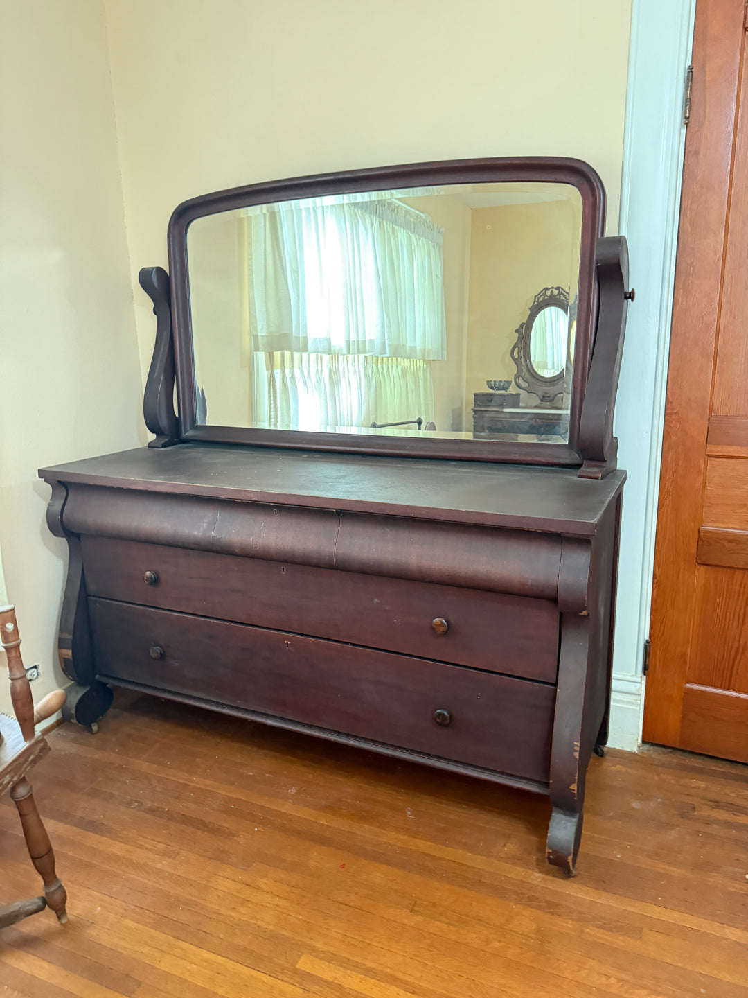 Antique Dresser with Mirror – Solid Mahogany *Local Pickup Available in Honey Grove, TX*