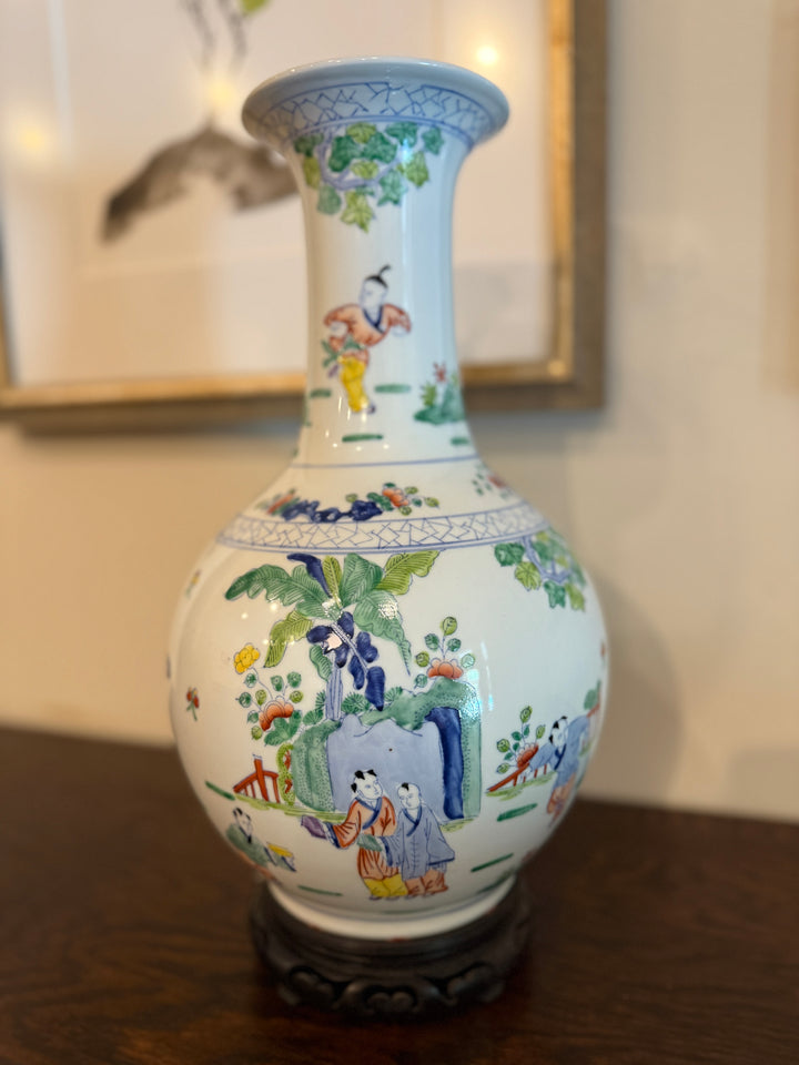 Objects D'Art Made in Macau Porcelain Vase