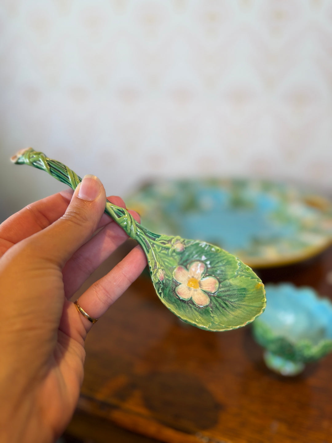 Majolica Strawberry Serving Dish - George Jones - 1872