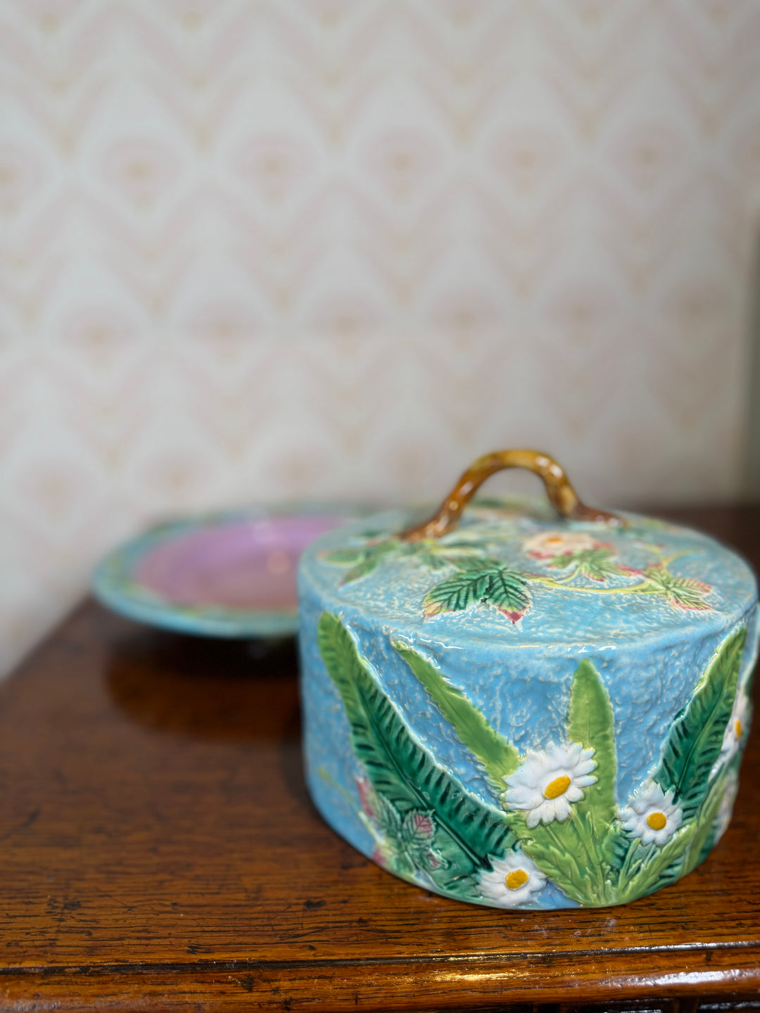 Majolica Cheese Dish - George Jones - 1868