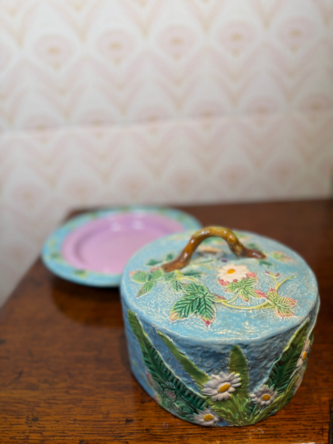 Majolica Cheese Dish - George Jones - 1868