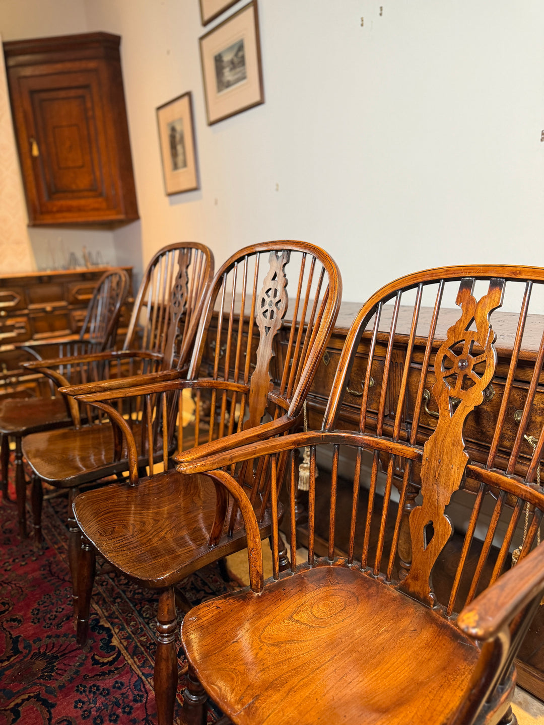 Set of 4 Windsor Double Bow Antique Chairs c. 1830