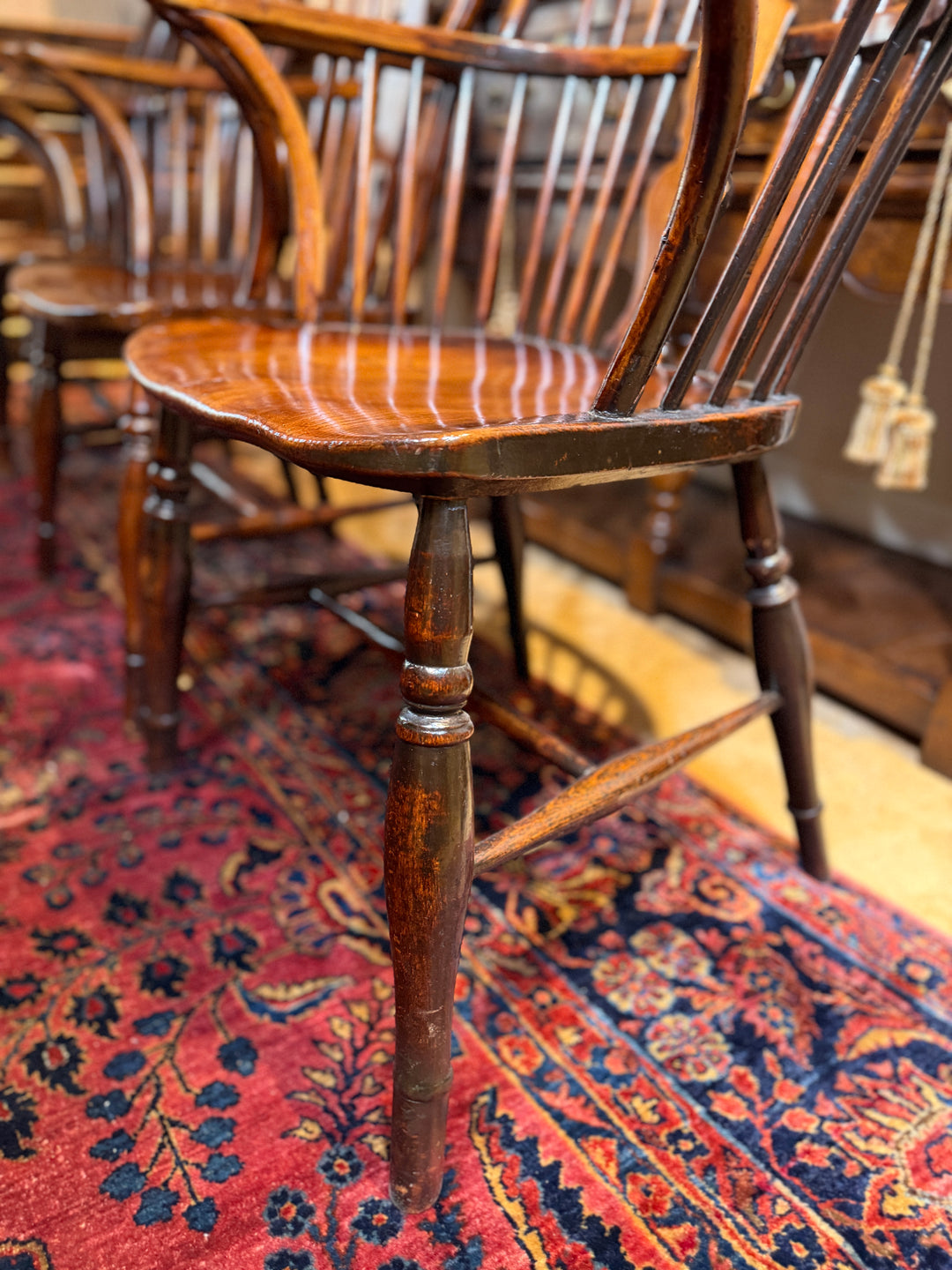 Set of 4 Windsor Double Bow Antique Chairs c. 1830