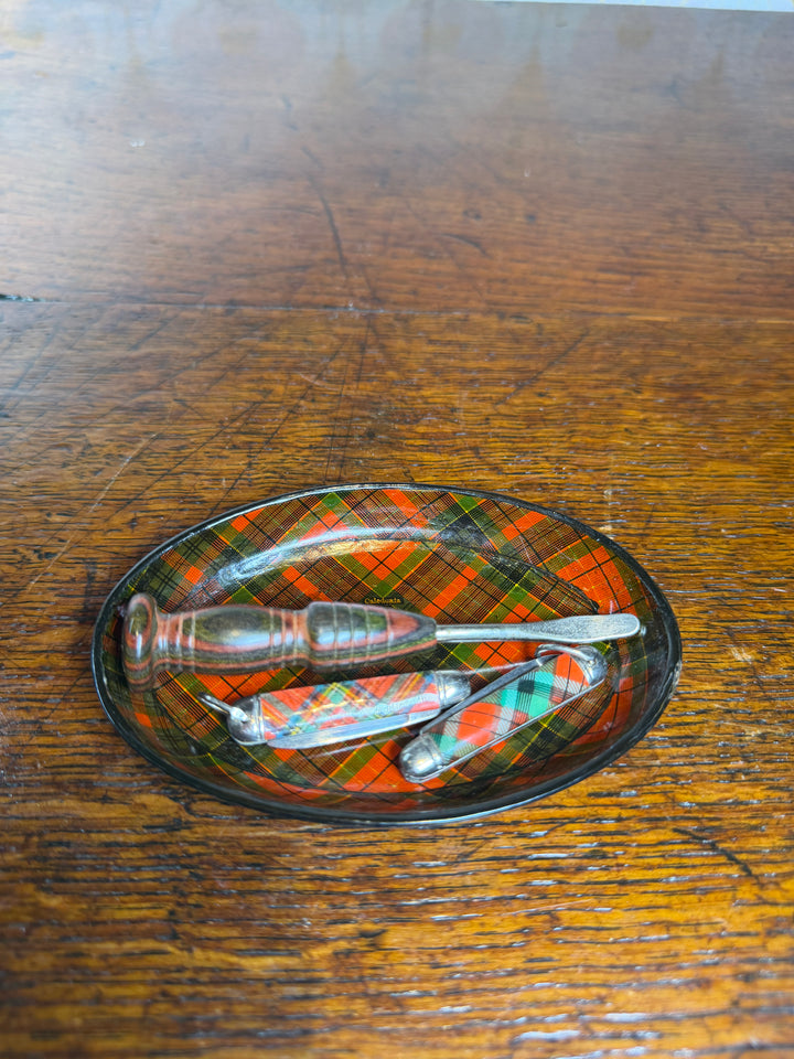 Round Tartan Dish and set of 3 Tartan Tools