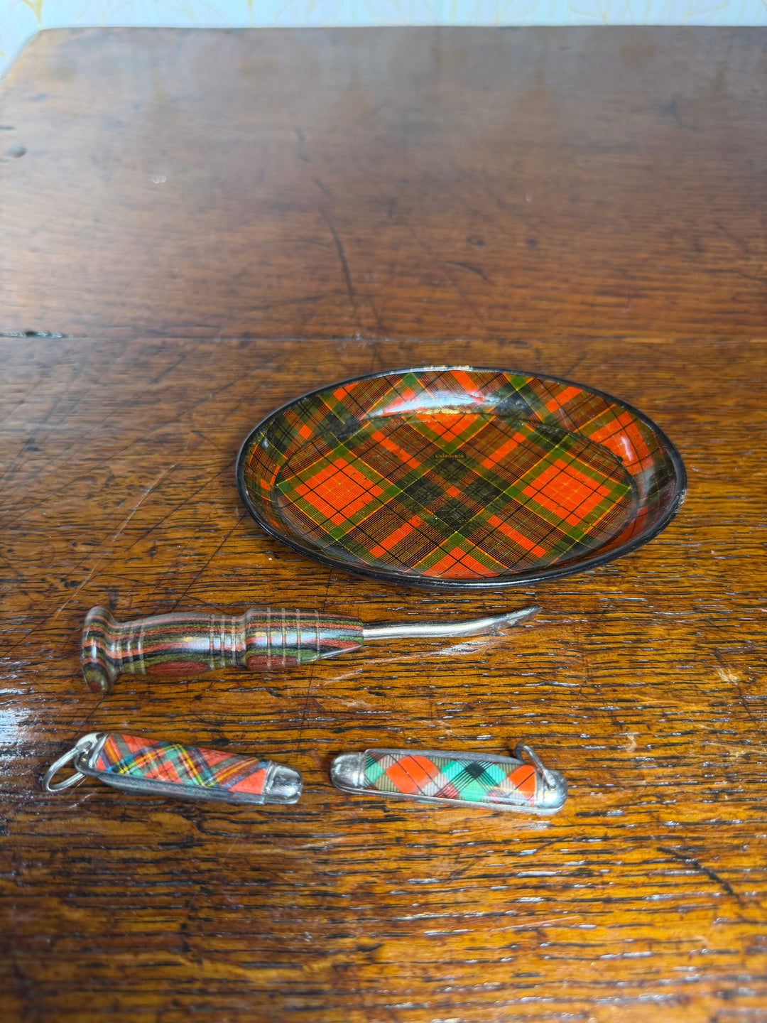 Round Tartan Dish and set of 3 Tartan Tools