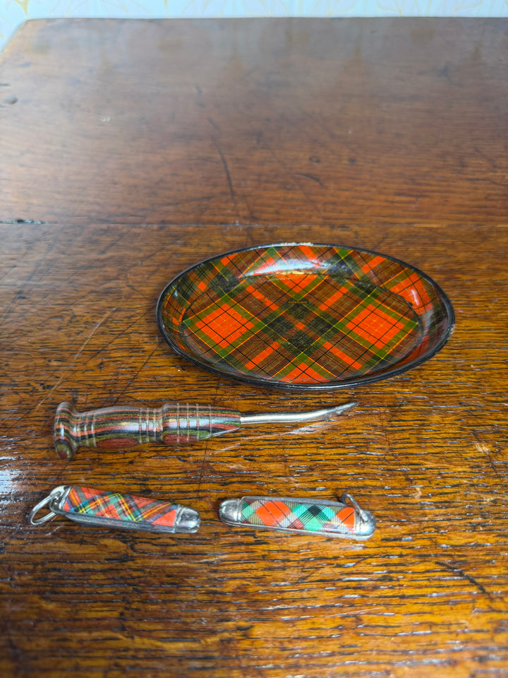 Round Tartan Dish and set of 3 Tartan Tools