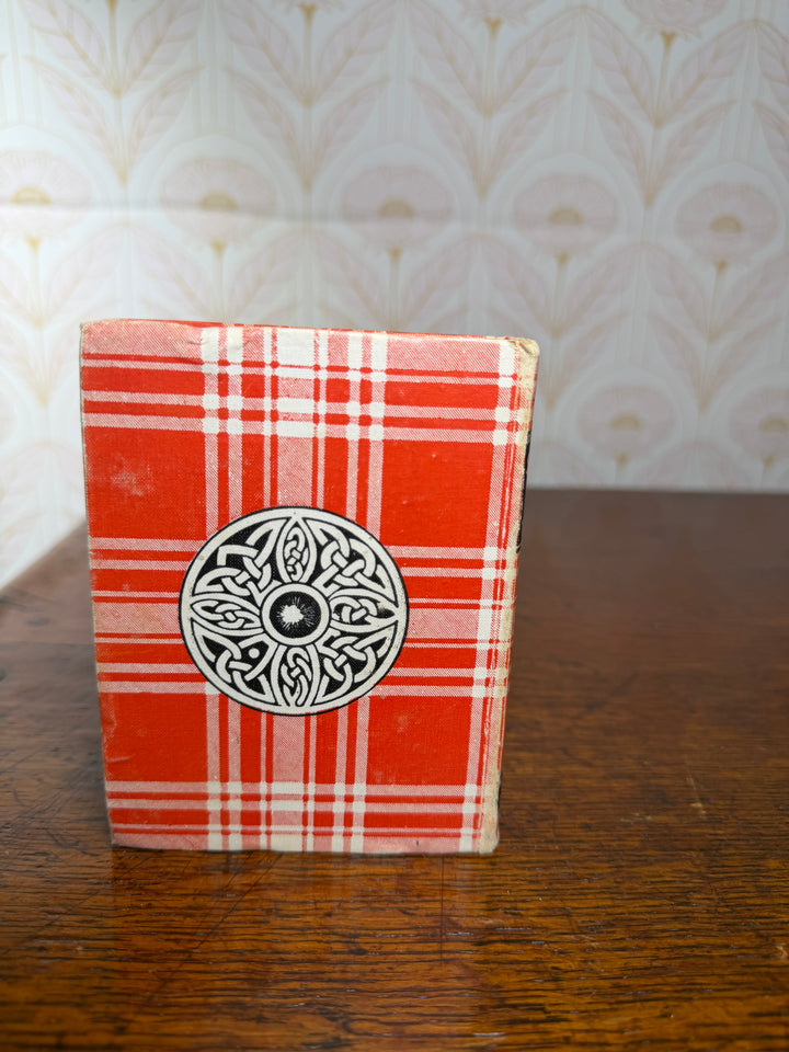 Scottish Clans Tartan Book