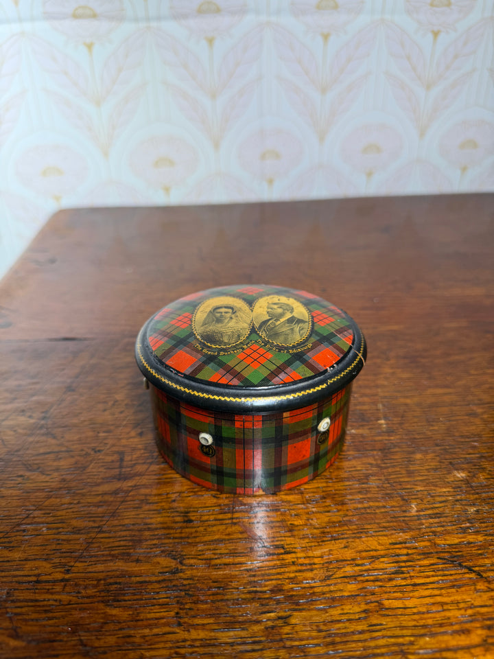 Tartan Circular Box